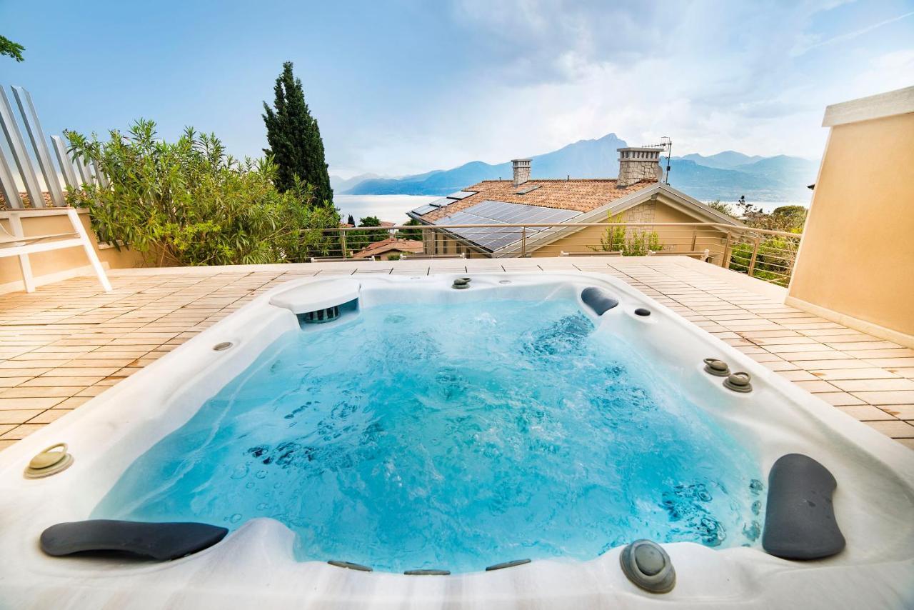 Villa Kiara Torri Del Benaco Exteriör bild