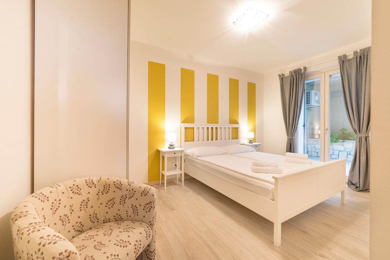 Villa Kiara Torri Del Benaco Exteriör bild